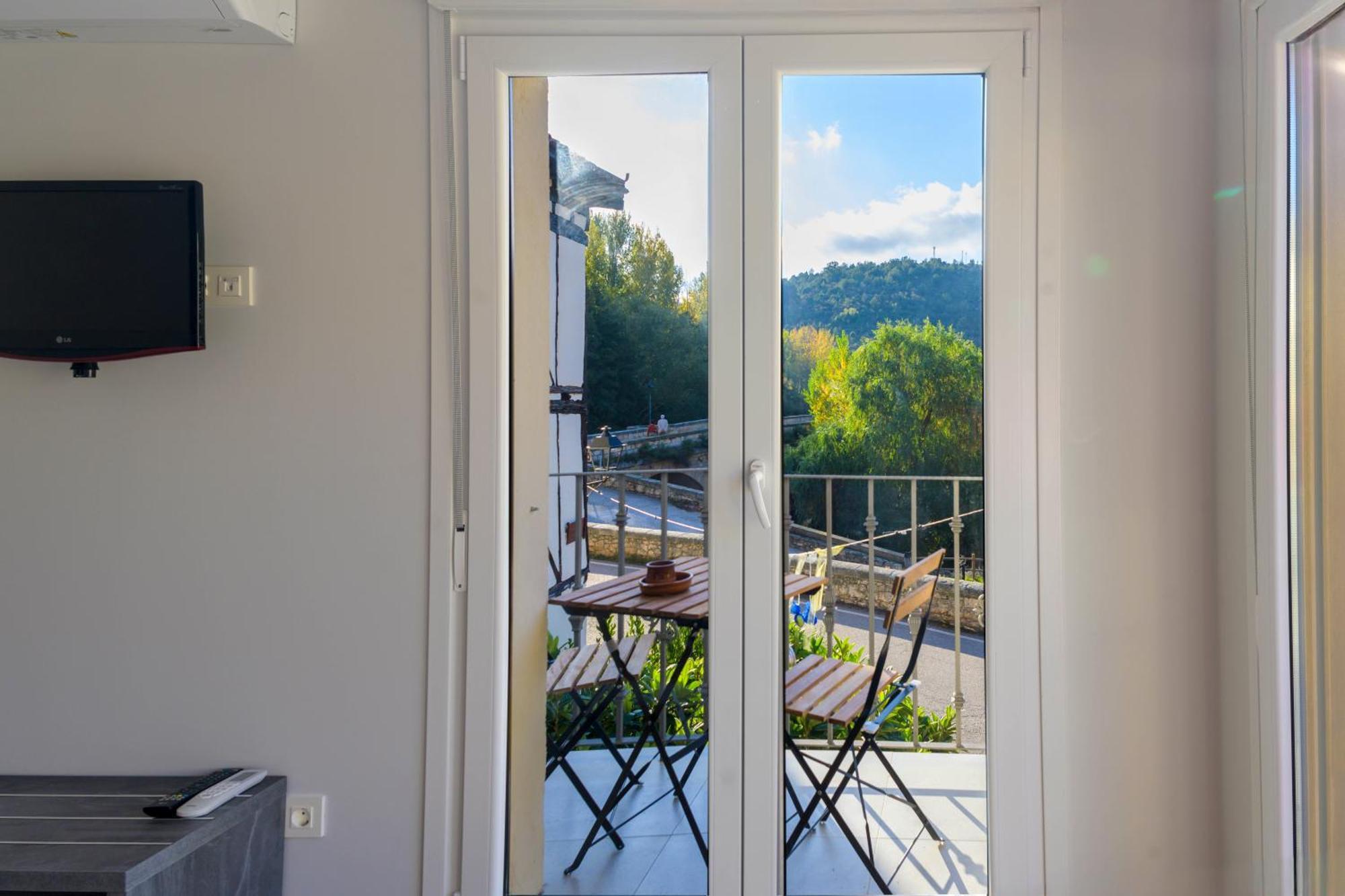 Apartamentos El Puente Covarrubias Dış mekan fotoğraf