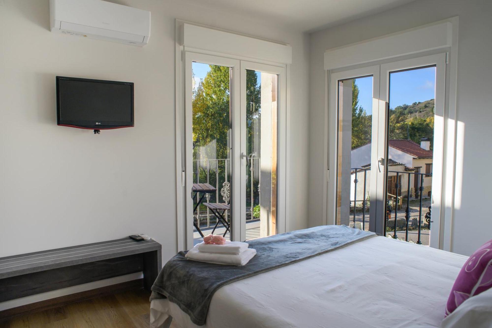 Apartamentos El Puente Covarrubias Dış mekan fotoğraf